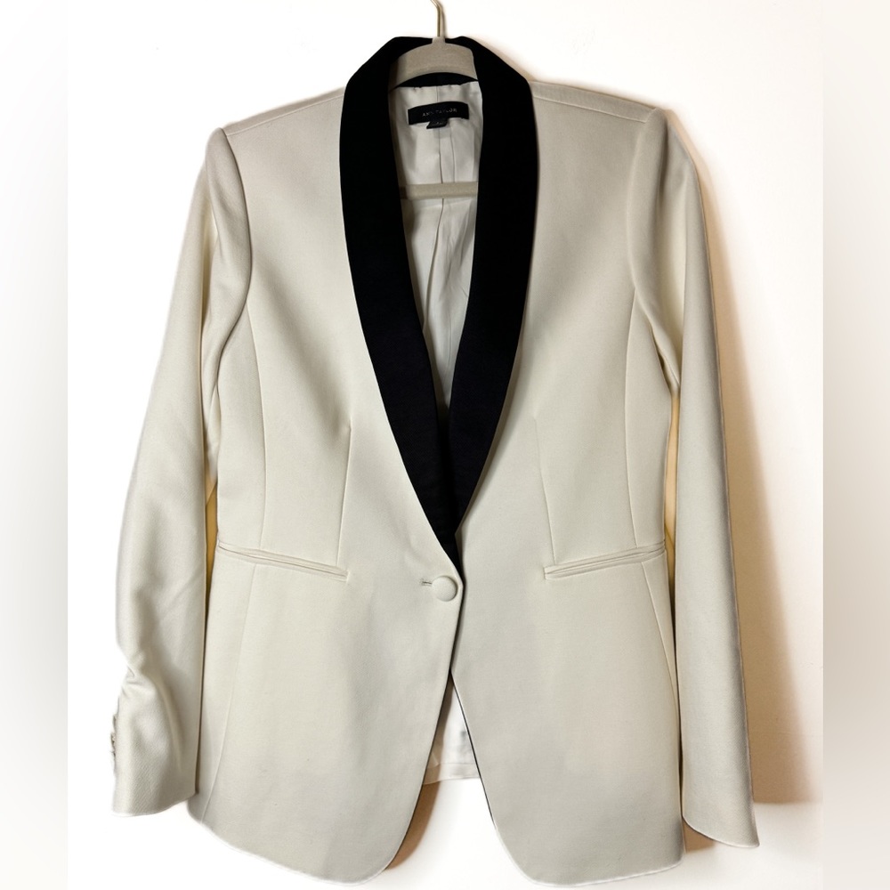 Ann Taylor Dramatic Ivory Blazer Jacket with Contrast Black Lapel, Size 6